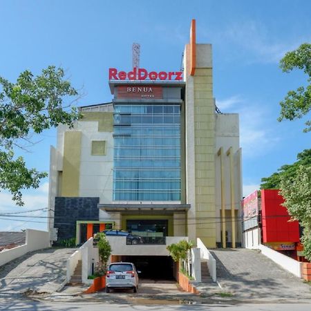 Reddoorz Plus Near Hotel Benua Kendari Ngoại thất bức ảnh