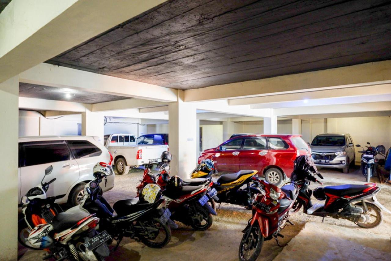 Reddoorz Plus Near Hotel Benua Kendari Ngoại thất bức ảnh