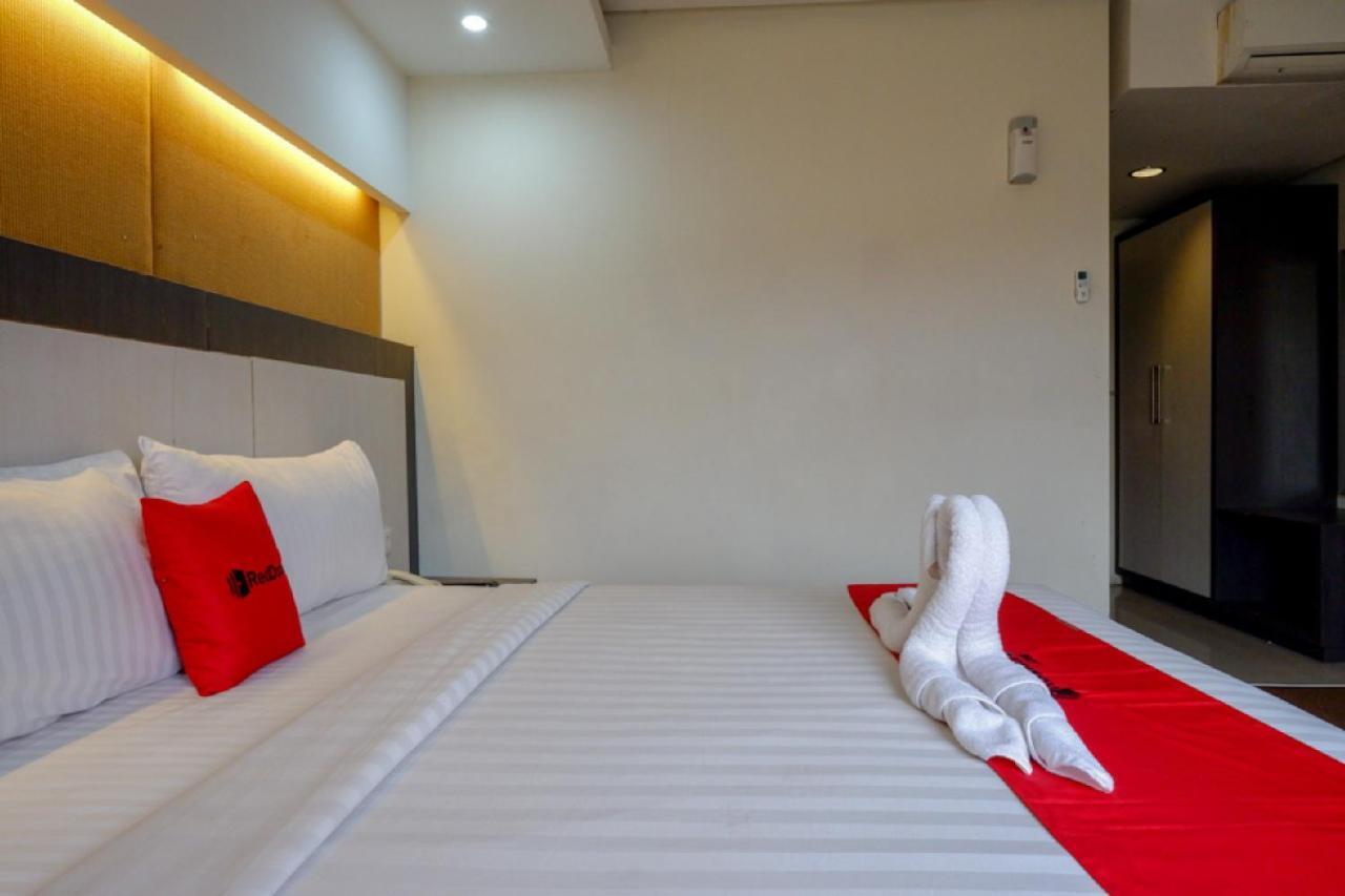 Reddoorz Plus Near Hotel Benua Kendari Ngoại thất bức ảnh